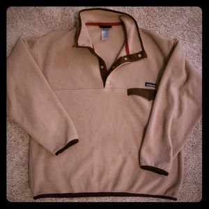Beige Patagonia pullover